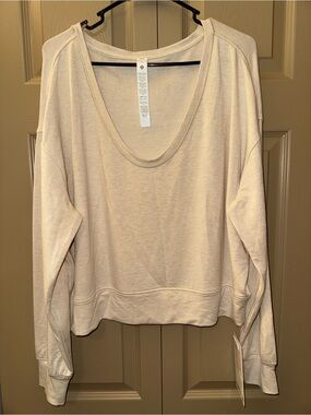 NWT- Lululemon Be Calm Scoopneck Pullover - in Heathered Breakfast Tea (L)